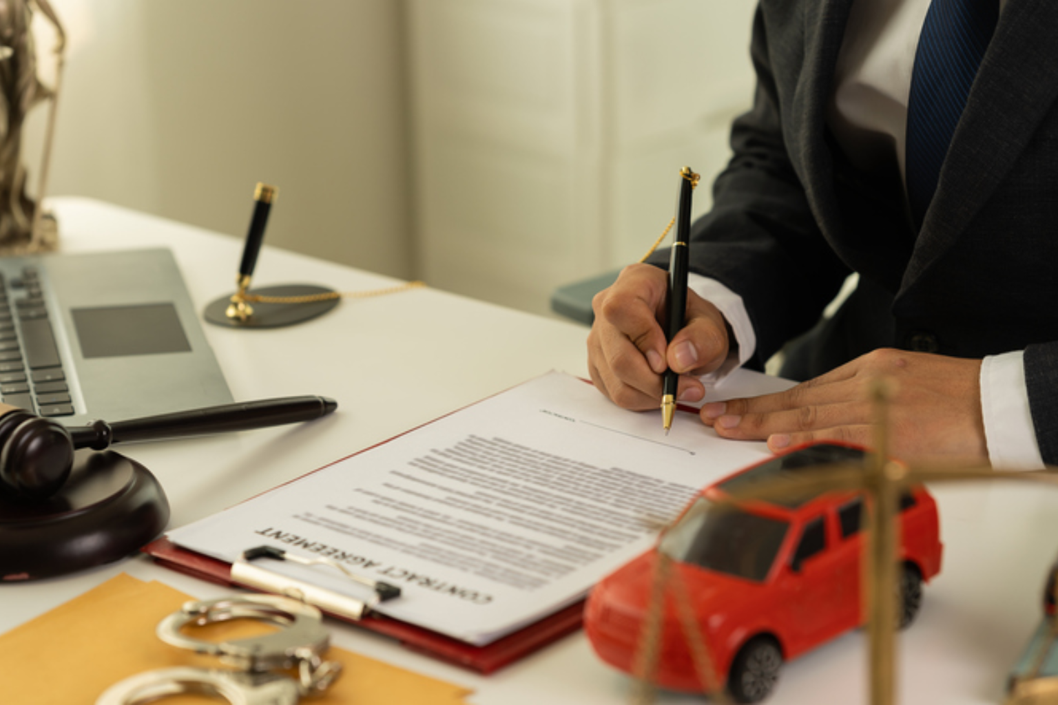 Double-Parked Car Accidents in NYC: Queens Car Accident Lawyer Explains Fault and Compensation